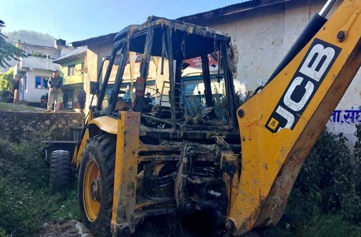 jcb-1584599841.jpg
