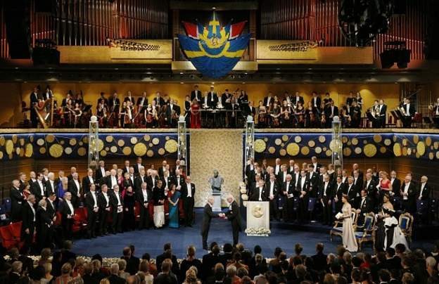 nobel-prize-1595402549.jpg