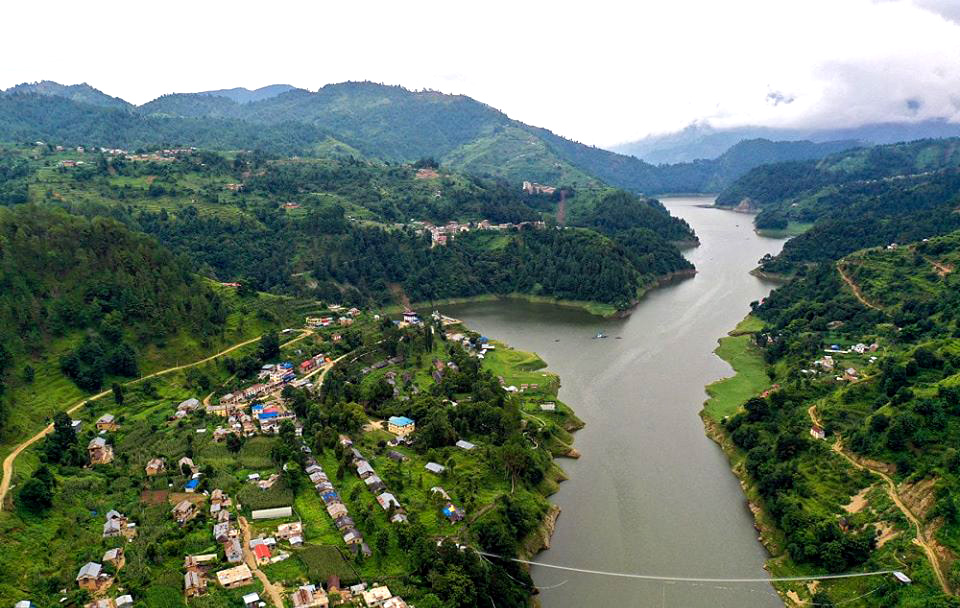 इन्द्रसरोवर ताल ।