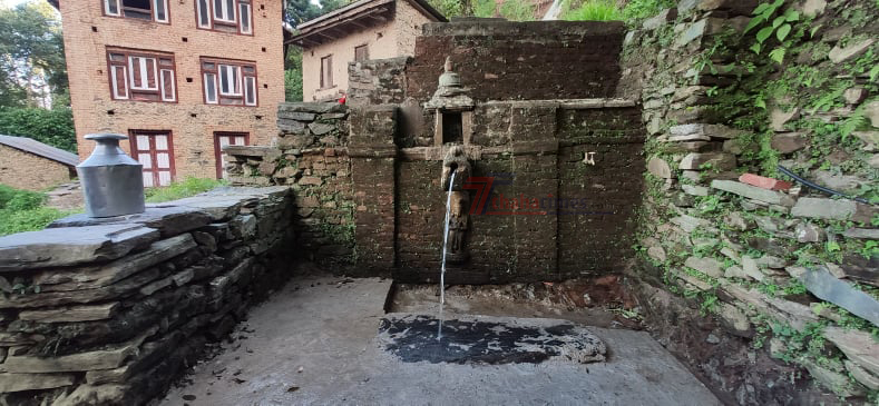 थाहा–१  कुन्छालमा रहेको ढुङ्गेधारा ।