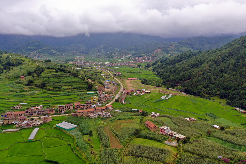 थाहा नगरपालिका वडा नम्बर १ को दुप्चेबजार र फाँटहरु ।