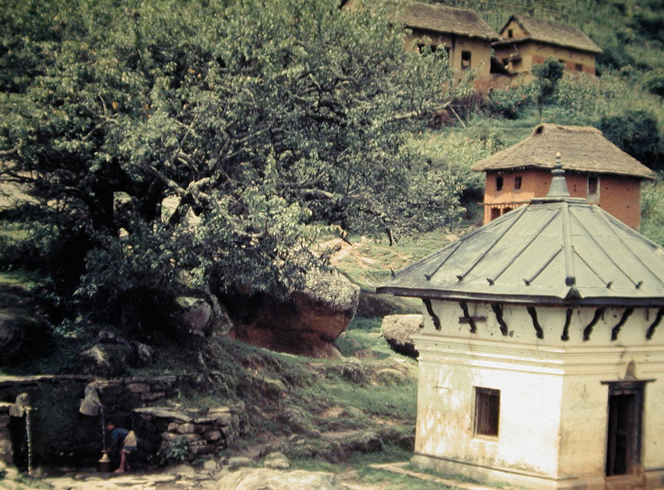 उहिले: सेति गणेश मन्दिर, सन् १९७० । फोटो: Gil Donahue